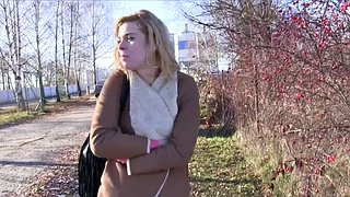 Czech amateur blonde fucks in public bushies
