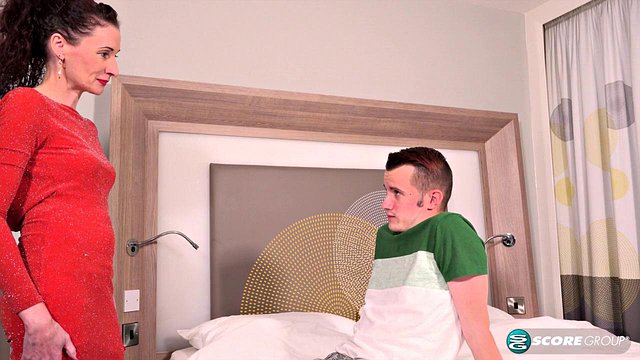 Scarlet Young Pounds Stepson Sam Bourne