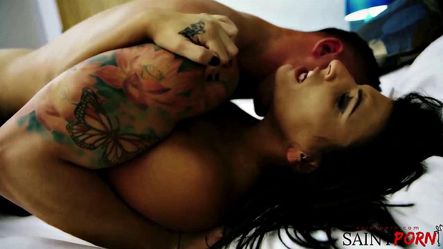 Pan Pete a Marc Rose Blast Cum na Tara Blows' Tits