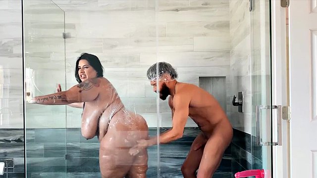 Brazzers - Chubby girl with big natural tits Sofia Rose swaps her dildo with Alex's big cock