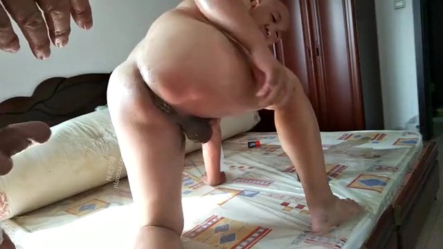 Old chinese man sucking cock and getting fucked
