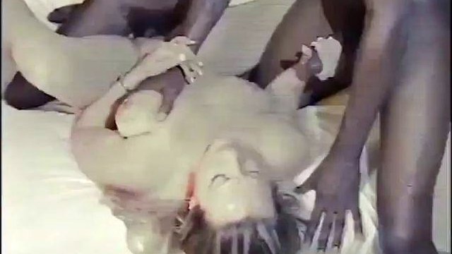 ** New ** Amateur Milf Cry Interracial Cuckold BBC: Blowjob, Doggy & Missonary Porn