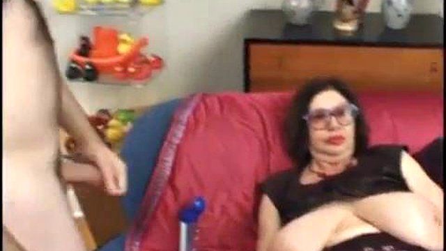 Big Boobed Granny Threesome: Blowjob, Big Tits & Handjob Porn