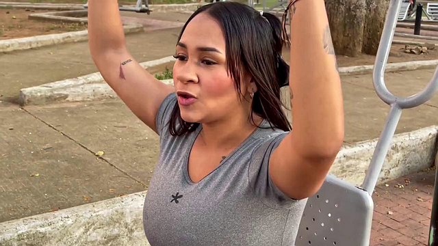 Stranger on the Street Gives Me Bills in Exchange for My Juicy Pussy