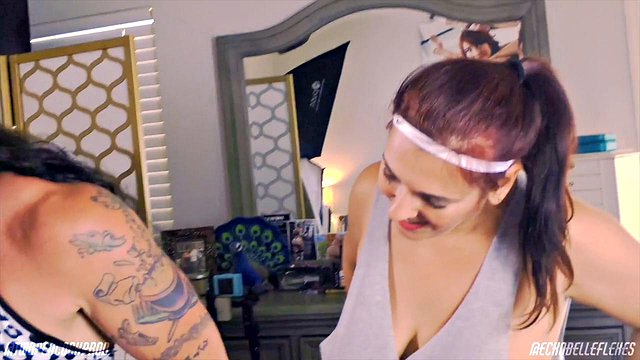 Ecko Belle's Lesbian Threesome