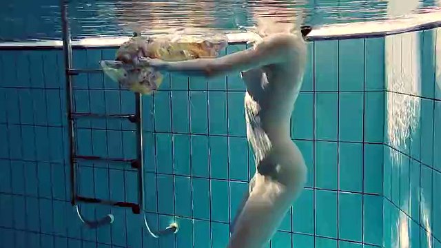 Russian petite skinny beauty Lera underwater