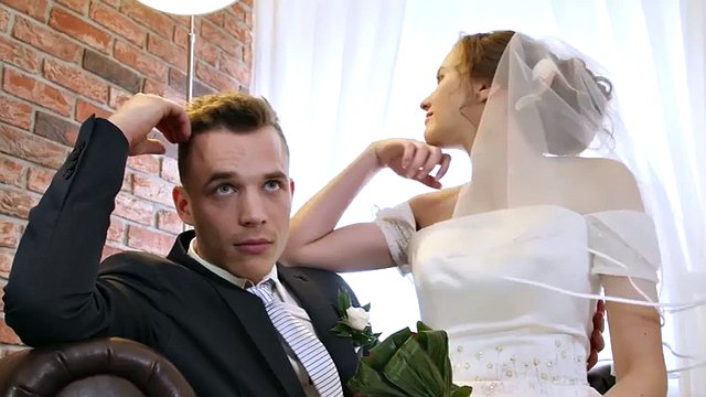 HUNT4K. Un uomo ricco paga bene per scopare una bella ragazza il giorno del suo matrimonio
