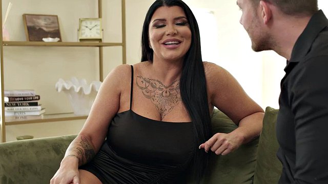 UP CLOSE - Busty MILF Romi Rain wants to be brutally dominated by hung stud until her mouth is gaped open