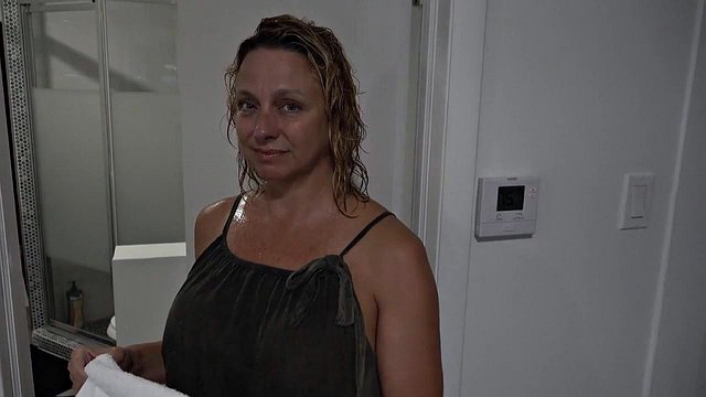 Big-Tits Mom's Wet Homecoming: Amateur Blowjob Creampie