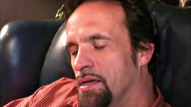 This 6'2" 43 year old, 200 lbs guy is in Atlanta looking for a job as a home remodeler. He lives with a woman for convenience, but is a bit kinky about sex.