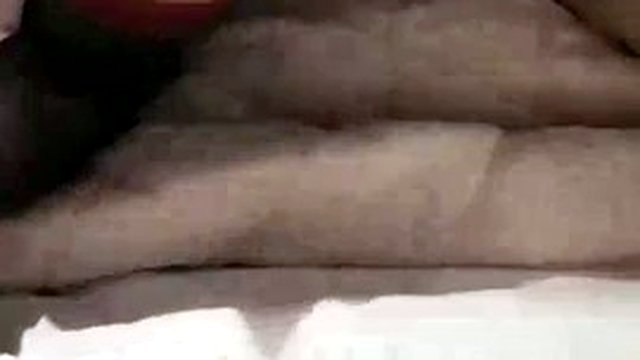 Taiwans schöner Neuankömmling geht zur See! Tragen Sie Ihr Make-up auf und zeigen Sie es allen! Kleine Brüste und haarlose Fotze, schöne Beine mit schwarzen Strümpfen, zwei Finger in die Fotze gesteckt, was die Leute dazu bringt, aufzuhören_03