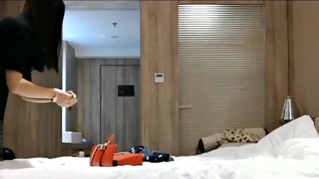 The whole country has a very sexy lady who has been fucked by the first shot and then fucked her skirt. She fucked her three times in a row.