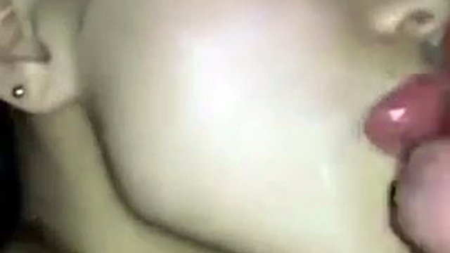Indo Blowjob Crot in Face