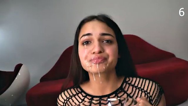 Ana Spears ve velkém kohoutím bukkake (miluje)
