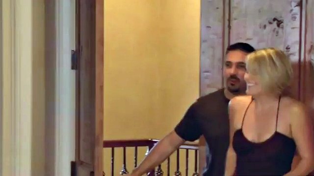 couple échangiste amateur est prêt à faire partie de la swing house vigoureuse
