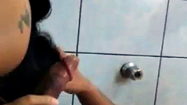 Puttana messicana succhia il cazzo del suo ragazzo