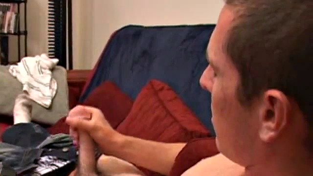 After fighting with his girlfriend every day for the past week, Alex Cross needs a break from all the drama. He ends up on the couch to blow off some steam, and we can watch.