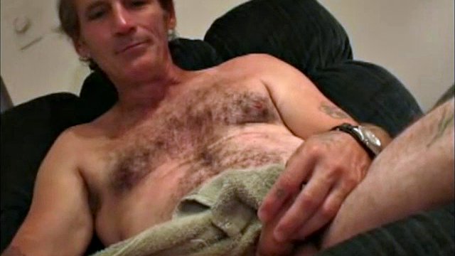Those of you who have been loyal fans of the site will remember this fantastic man from about 10 years ago. So where has he been all this time? Well, Larry has been in prison and he called as soon as he got off the bus.