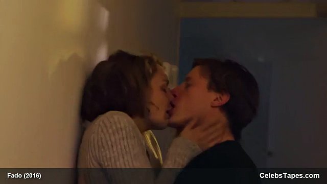 Luise Heyer bush topless and lots of sex including explicit blowjob