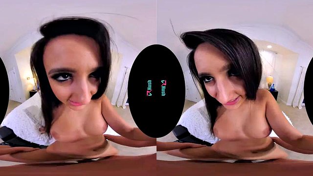 ghfh：口交、女牛仔和大奶 VR 色情