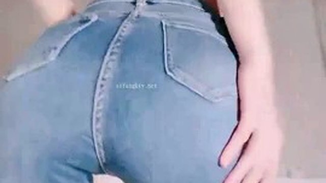 [Lolicon ecstasy] Hangzhou Neptune "JK_0571" OF hookup record. I made an appointment with a delicate and innocent tattooed young Chinese live broadcast girl. The sex was so gentle.