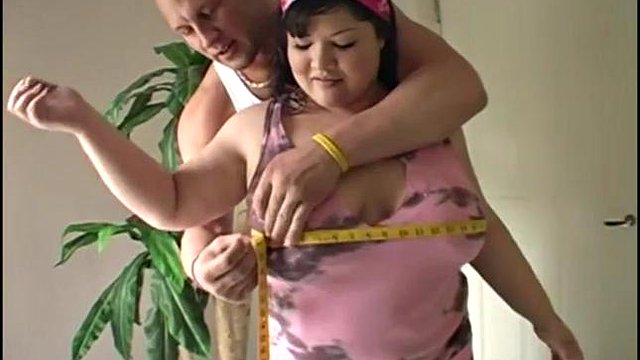 Sexy Fat Asian Pig: mamada, perrito y vaquera porno