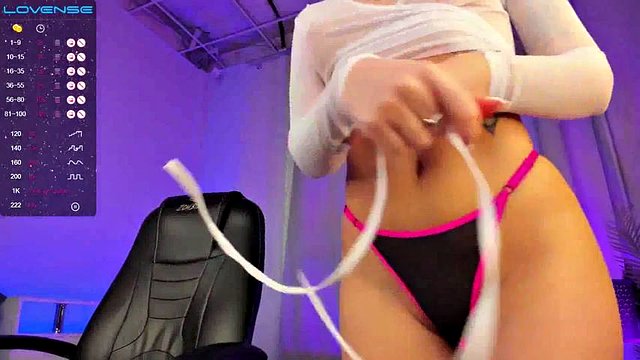 Pretty tattooed webcam babe big booty ass tease: Big Ass, Amateur & Brunette Porn