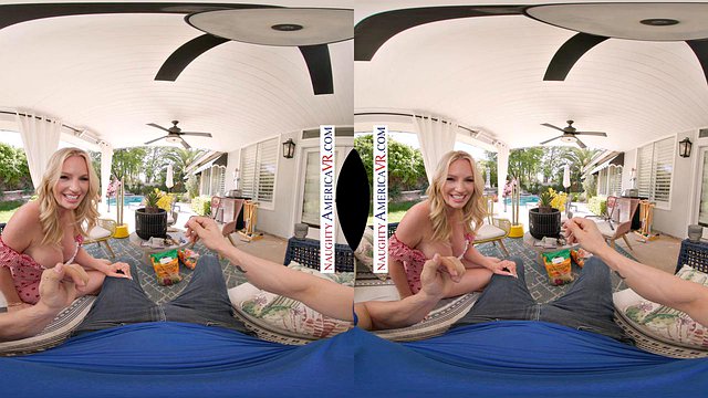Η γιορτή της μητέρας Roses Leads Rachael An Unnexpected Backyard Fuck - Rachael Cavalli