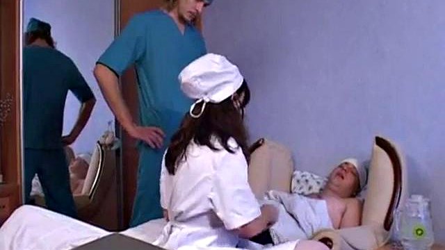 infermiera vs dottore: porno con pompini, pupe e sborrate