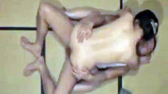 Femme mariée interdite : porno pipe, cowgirl et missionnaire