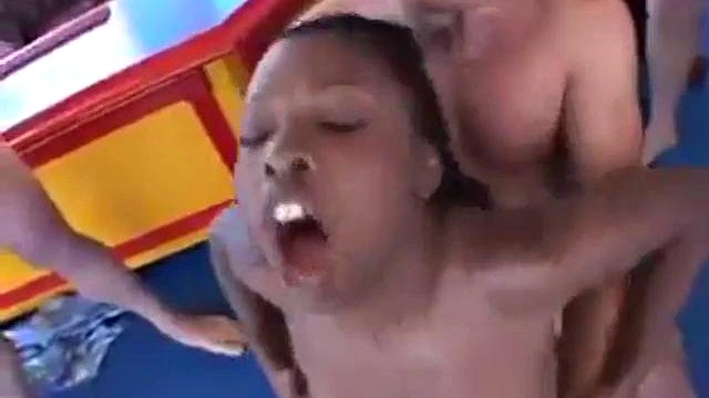 gangbang ft. Simone West: Fellation, Babe et porno interracial