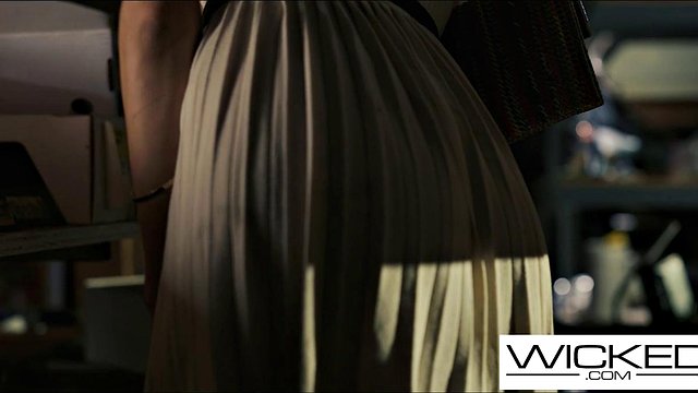 Victor Ray And Emma Hix Pound Away At Each Other In Wild Couples Fuck Before Voyeur Babe Peeks In