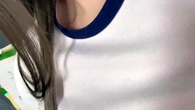 The top beauty goddess school beauty! Green broadcast turned yellow into sea temptation! Excellent looks, slim waist and beautiful legs, close-up of her tight pussy, the beauty is quite sexy, extremely seductive, live broadcast in China