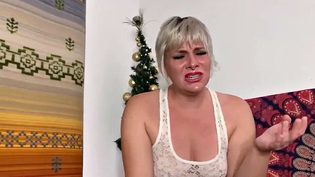 Real amateur girlfriend gets unwanted cum in her mouth1