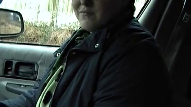 German chubby lady likes to suck hard cock in the back of the car