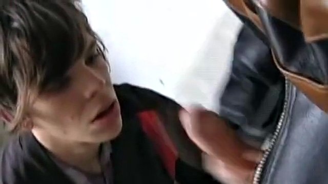 Homeless twink sucked dick for money
