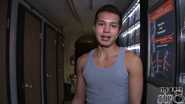 Fooled str8 gloryhole sucked off by gay till cum in mouth