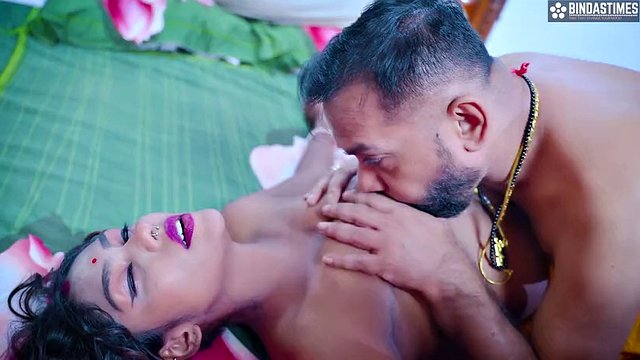 Tharki Jamindar Babu fucked and fucked his servant's wife (Hindi Audio)