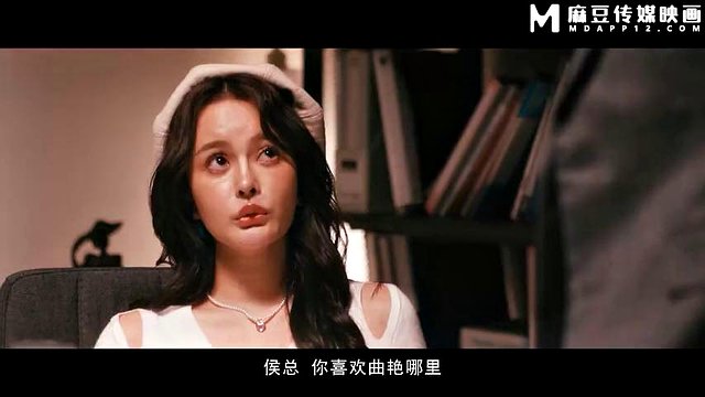 Modelmedia Asia - Golden Carp Is Extraordinary - Threesome Sex with Lesbian Boss and Subordinate