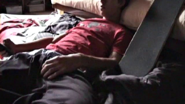 Jayden parks her skateboard and lays down in front of the camera to start jerking off. Taking the porn video to her favorite spot, she starts rubbing herself, before unleashing her hard cock.