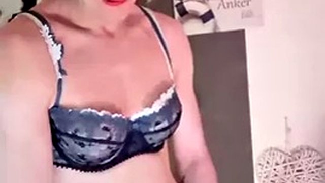 EmmaaaTV Sissy German Shemale