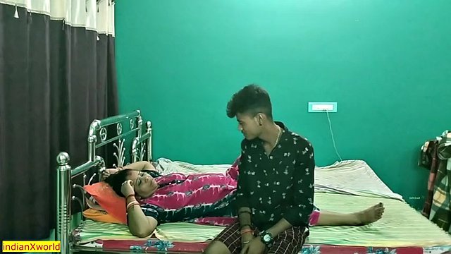 Hot Milf bhabhi hidden fuck with Devar goes viral!! Hidden camera sex