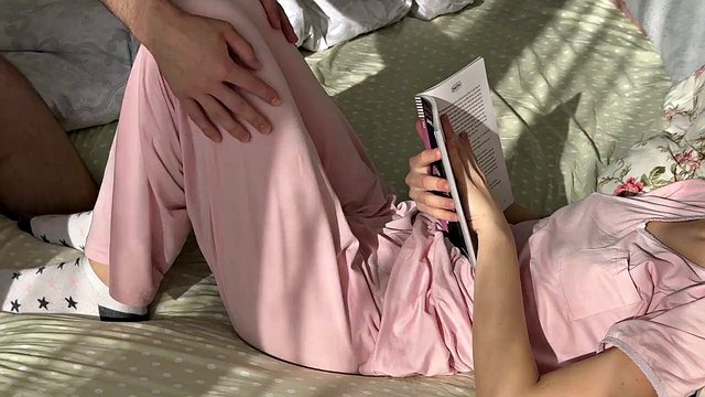 Fucked My Stepsis While Reading a Book – Freeuse Creampie