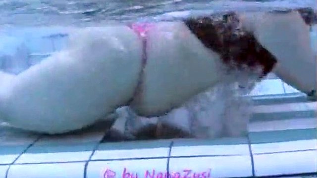 ssbbw sott'acqua