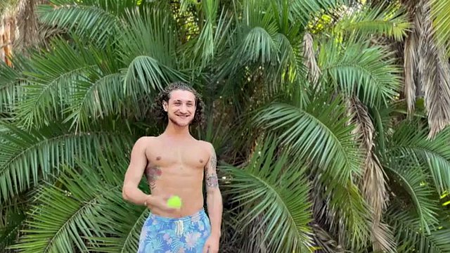 Amateur solo eager jock with tattoos jerks his cock at a casting