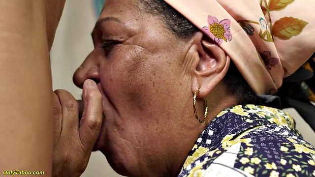 Bunda gorda e profunda de 72 anos fodida por OnlyTaboo: Amador, Anal e Hd Porn Porn