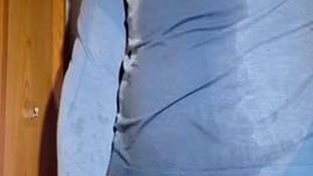 Edging goes wrong. Multiple ruined orgasm ends with accidently Huge piss-fountain on my blue shirt