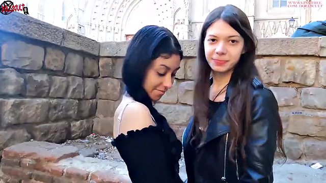 Öffentlicher Sex in den Straßen von Barcelona - DOLLSCULT
