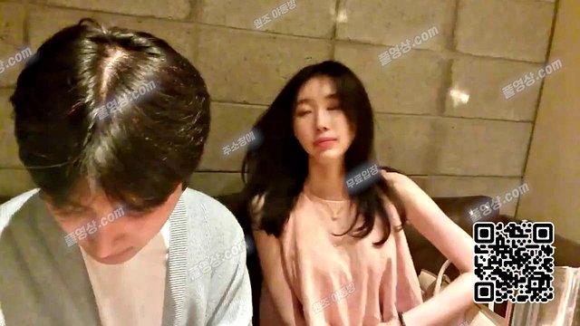 Sexy Hottie Shows Off Her Curves and Gets Naughty - Korean Cam Girl UUB892