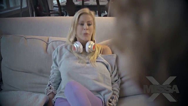 Alexis Fawx Anal Pounding